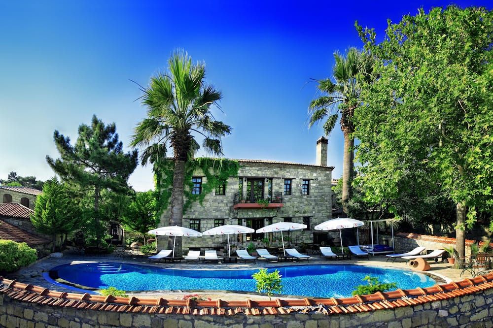 Hunnaphan Otel - Küçükkuyu - Pool