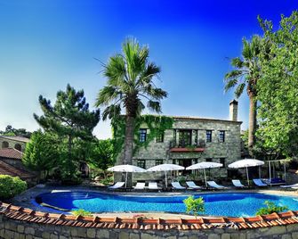 Hunnaphan Otel - Küçükkuyu - Pool