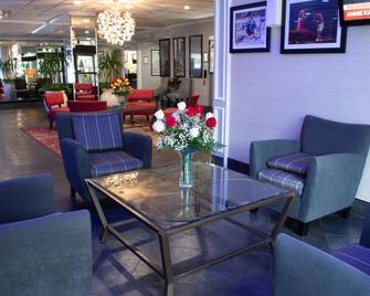 Mitchell Executive Hotel - Fort Lee - Lobby