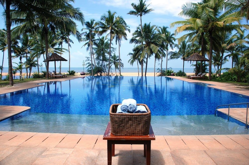 Neeleshwar Hermitage - Neeleshwar - Pool