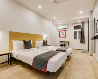 OYO Townhouse 291 Siddharth Vihar Ghaziabad - Ghāziābād - Ložnice