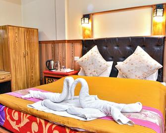 Rufina Blue Pine - Lachen - Bedroom