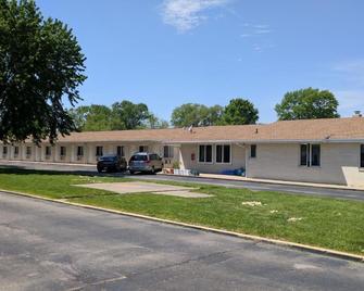 All Seasons Motel - Rock Falls - Building