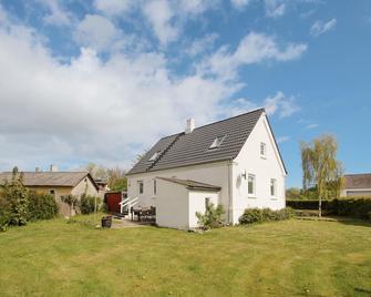 Amazing Home In Samsø With Kitchen - Samsø - Gebouw