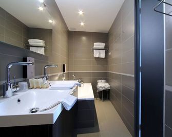 La Montagne De Brancion - Tournus - Bathroom