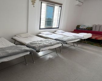 Afr Convention Center - Nellore - Bedroom