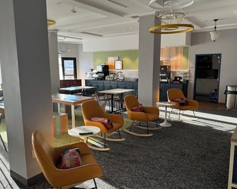 Spark by Hilton Glendive - Glendive