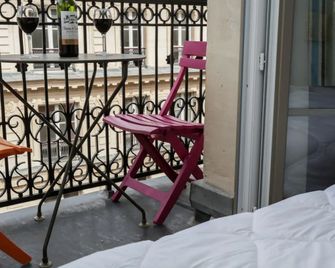 Vintage Paris Gare du Nord by Hiphophostels - Παρίσι - Μπαλκόνι