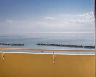 Hotel Apollonia - Lido di Savio - Balcón