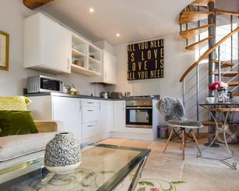 Bothy at Arlington - sleeps 2 guests in 1 bedroom - 比伯里 - 廚房