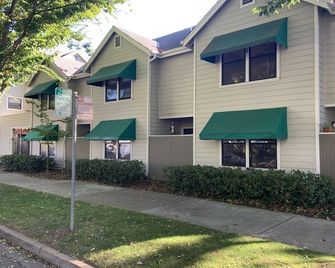 Full furnished 2 bedrooms townhouse apartment at midtown Sacramento, California. - Sacramento - Edificio