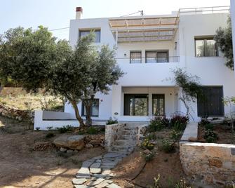 Achlada - Mourtzanakis Residence - Agia Pelagia - Bygning