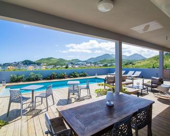 Villa Jwi Lavi Boutique Hotel - Grand-Case - בריכה