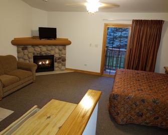 Private Vacation Villa at Grand Bear Lodge near Starved Rock - Oglesby - Living room