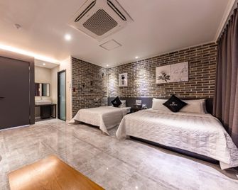 Sosan Allee Hotel - Seosan - Bedroom