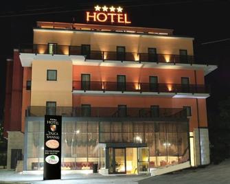 Hotel Il Duca Del Sannio - Agnone - Gebouw