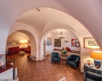 Hotel Corona - Roma - Oturma odası