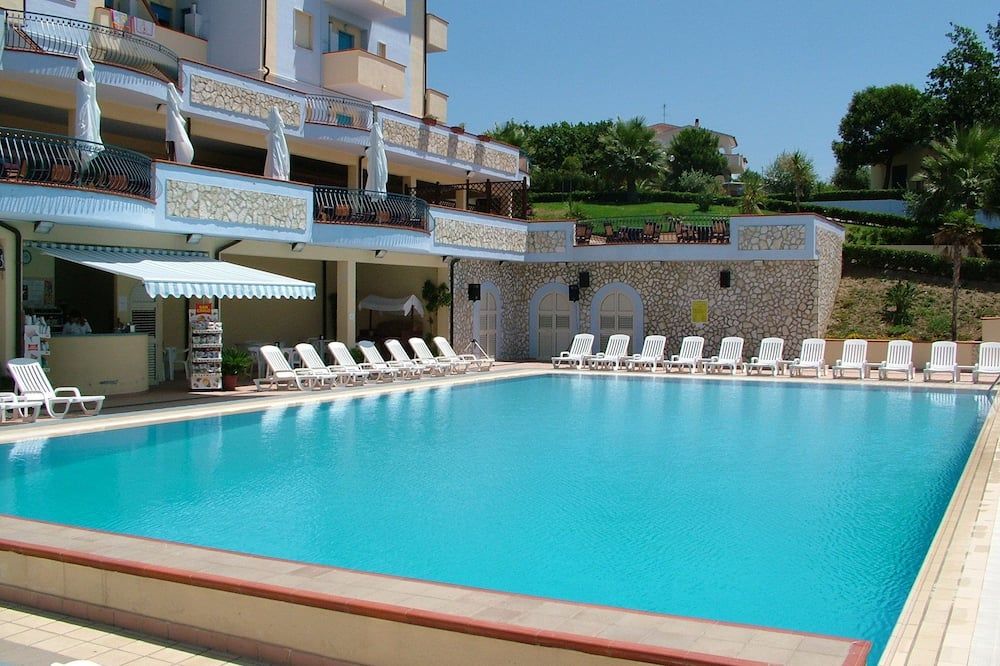 Panorama Apartments - Scalea - Pool