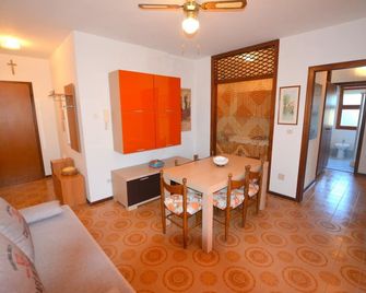 Lignano nette Wohnung naehe am Meer - Lignano Sabbiadoro - Salle à manger