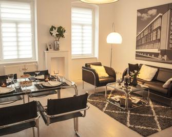 Bauhaus Design-Luxus Apartment, 20er Jahre Stil, Garten - Gera - Restaurant
