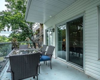 Spacious apartment - Near Old Quebec - קוויבק סיטי - מרפסת