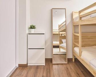 Futon Guesthouse - Seoul - Bedroom