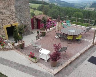 Ferme Des Entremains - Thizy-les-Bourgs - Patio
