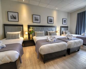 St. Julian's Bay Hotel - סנט ג'וליאנס - חדר שינה