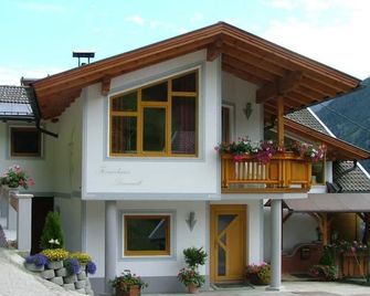 Vacation home Dominik - Holiday apartment Dominik - Heiligenblut - Gebäude