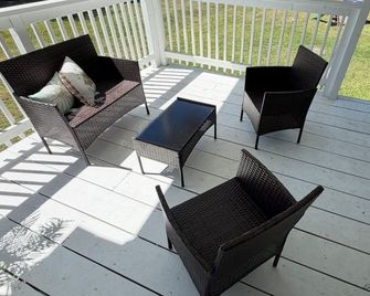 The Cozy Retreat - Starke - Balcony