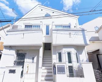 A newly built designer residence in the Shimokitaz / Setagaya-ku Tokyo - Tokio