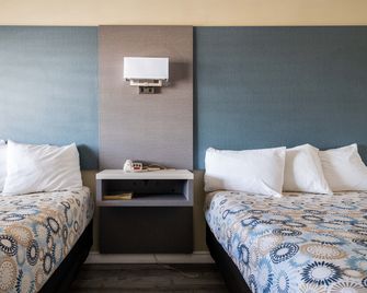 Solaire Inn & Suites - Santa Maria - Bedroom
