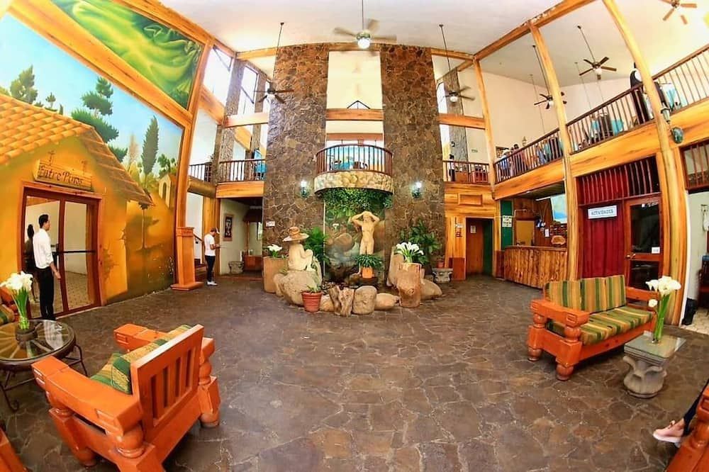 Hotel Entre Pinos - San Ignacio - Lobby