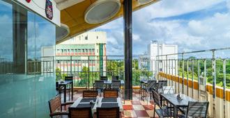 Hotel Sun Park - Pondicherry - Balcony