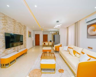 Royal Apartment - Michamvi - Living room