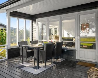 Stunning home in Faxe with WiFi - Faxe - Patio