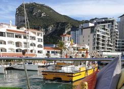 Jasmine Coral Jay Boutique Boatel Ocean Village - Gibraltar - Vista exterior