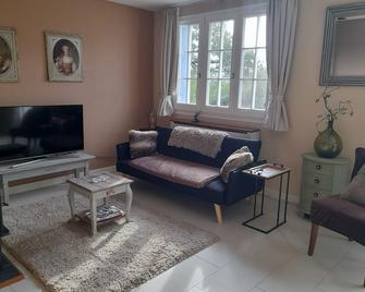 Maison Le Petit Bonheur - Touzac - Sala de estar