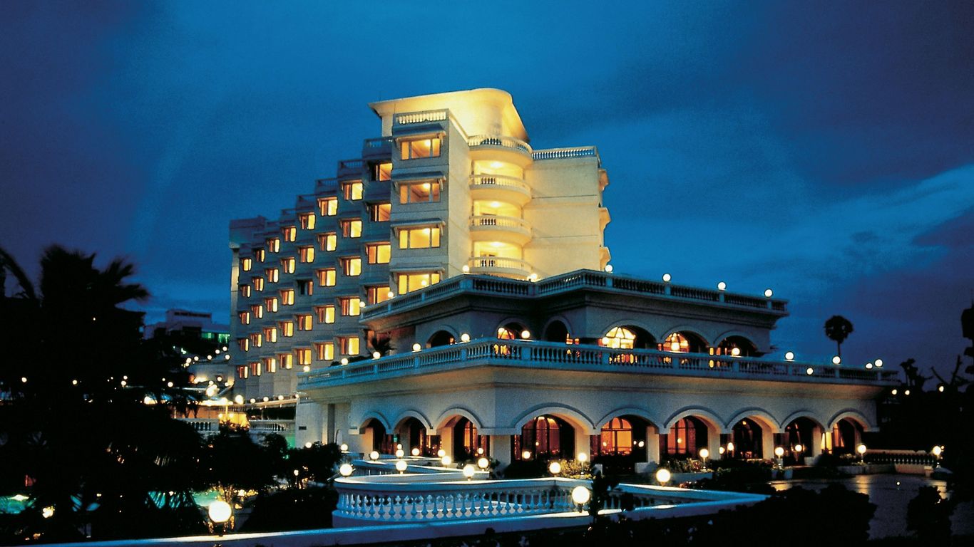 The Gateway Hotel Beach Road