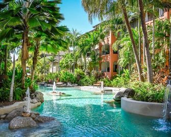 Coral Luxe Resort - 9 Pools Gym & Bbq - Cairns
