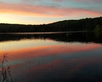Cozy lake house retreat! - Pawling