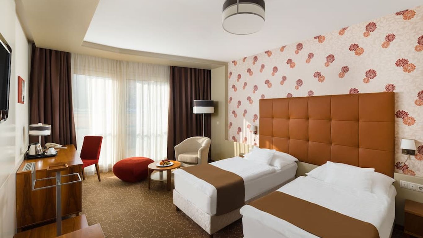 Corso Hotel Pécs