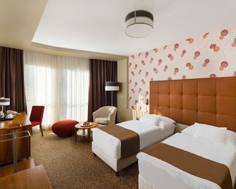Corso Hotel Pécs - Pécs - Soverom
