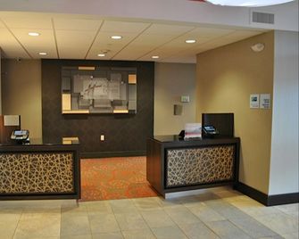 Holiday Inn Express Salem By IHG - Salem - Rezeption