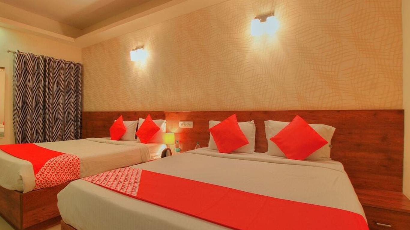 OYO 14163 Comforts Inn