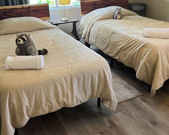 Suwannee Riverfront Retreat - Old Town - Bedroom