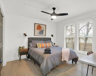 Prime Downtown Location+Garage. Walk to Mass Ave. - Indianápolis - Habitación