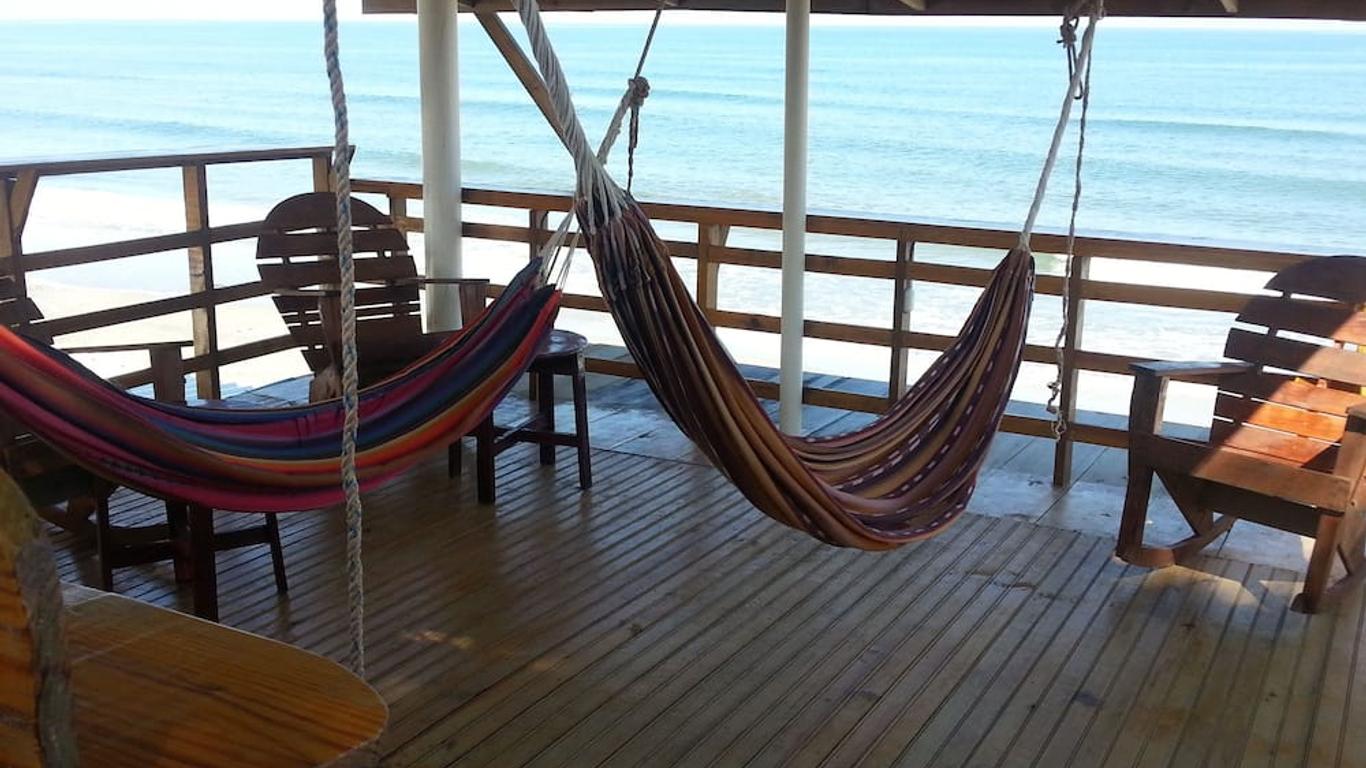 La Delphina B&B Bar and Grill Hotel