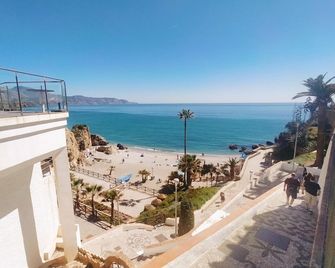 Nerja Sun Apartments Granada Torrecilla - Nerja - Ranta