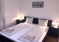 Toldi Apartments - Pécs - Camera da letto